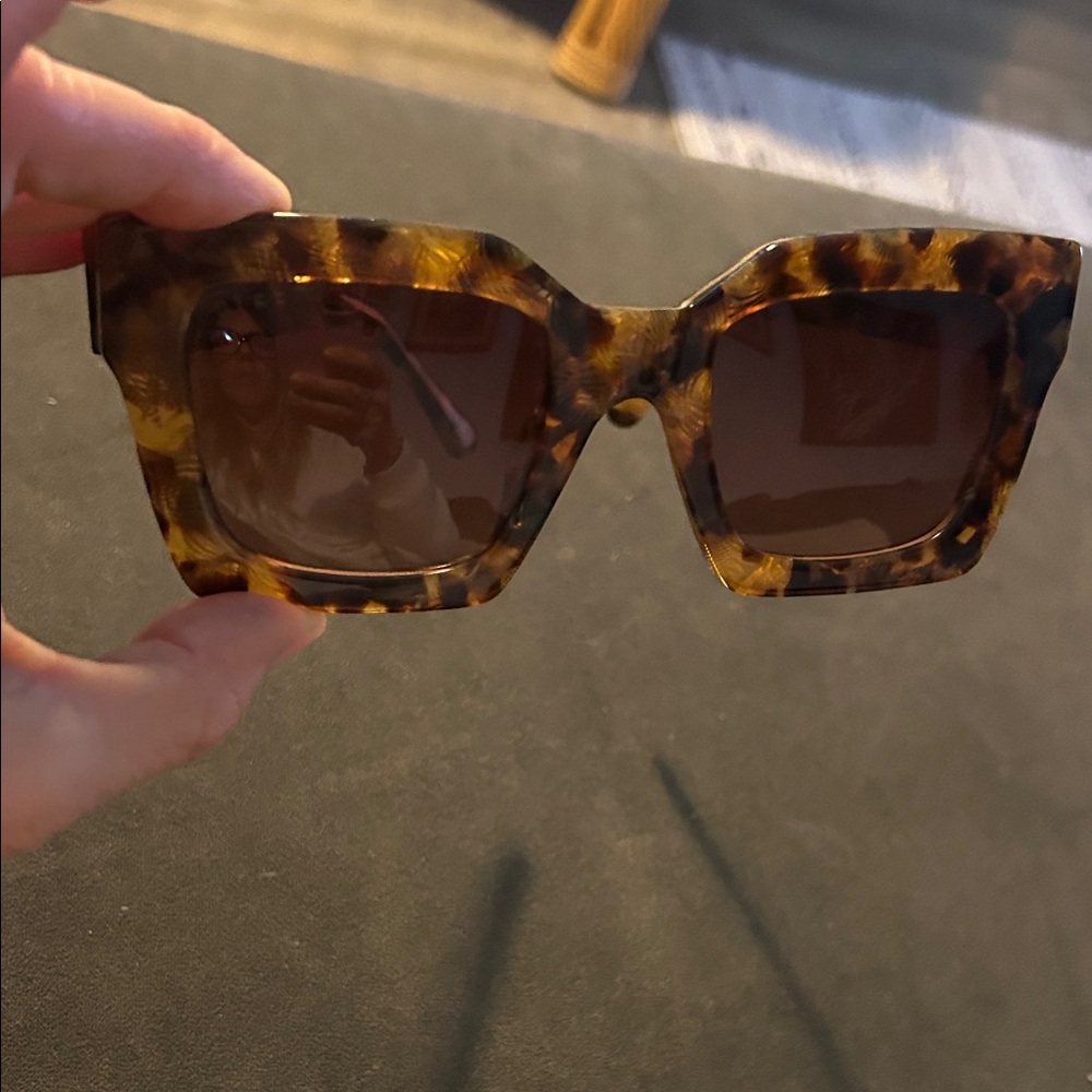 DIFF Tortoise Shell Sunglasses - image 2